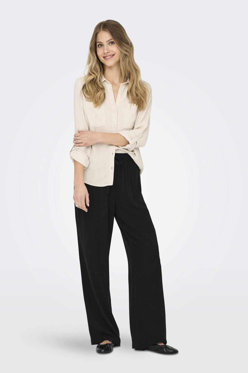 Zwarte dames ONLY straight regular waist casual broek van linnen met elastische tailleband met koord en effen