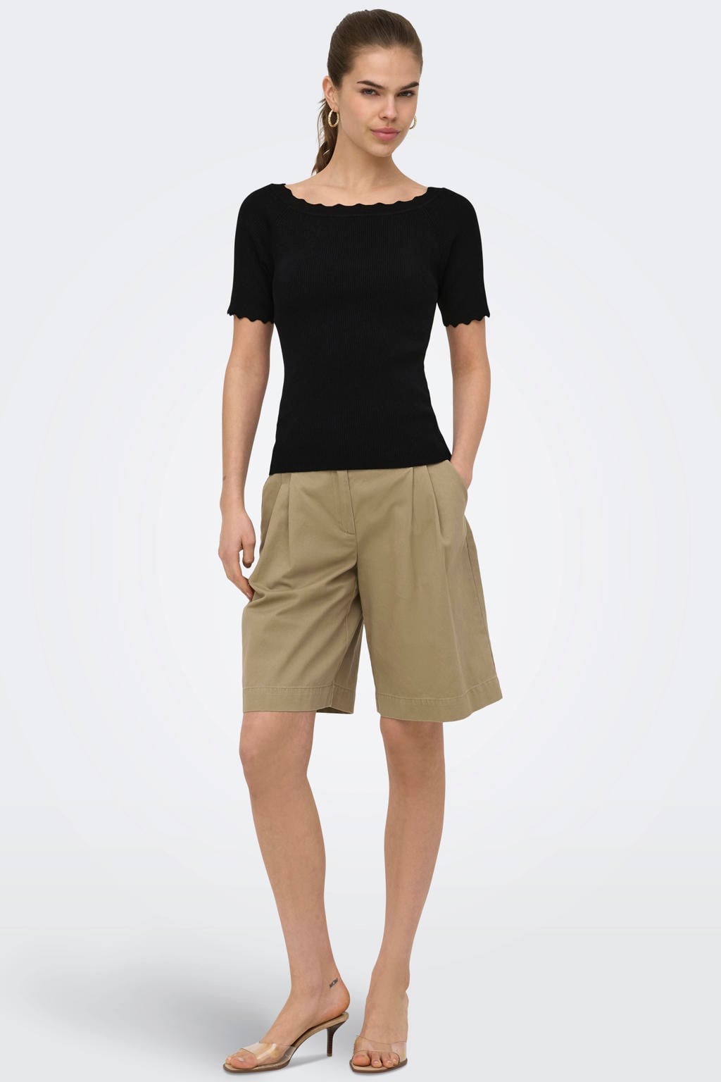 Zwarte dames JDY top gebreid van viscose met effen, korte mouwen en boothals