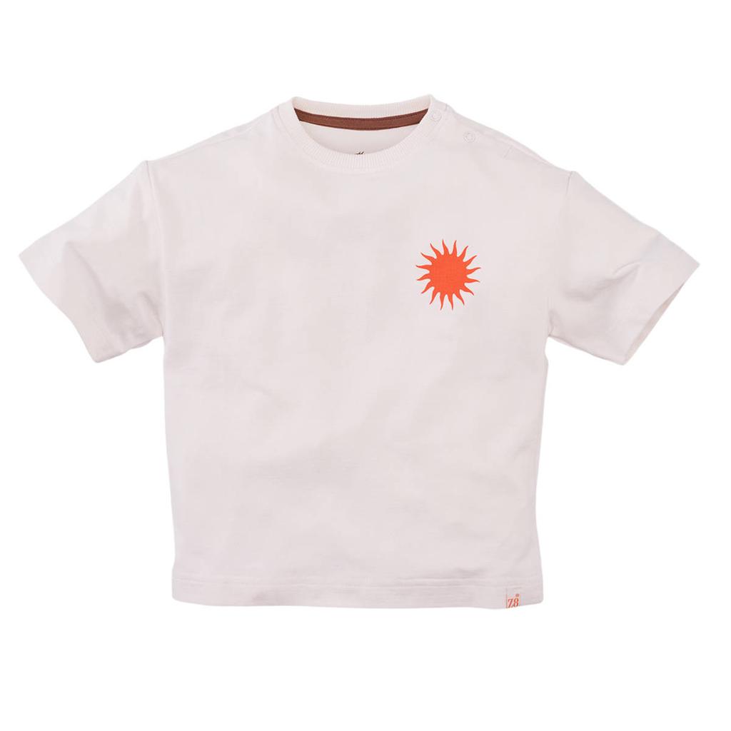 Ecru en oranje jongens Z8 mini T-shirt Elias offwhite van stretchkatoen met backprint, korte mouwen, ronde hals en drukknoopsluiting