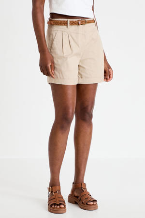 casual short beige