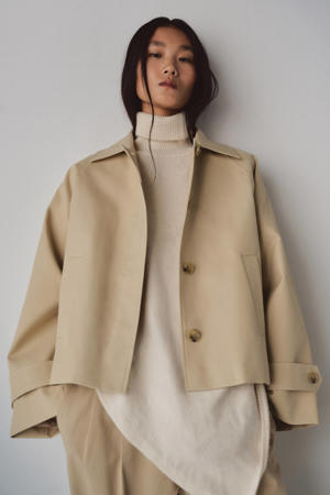 trenchcoat beige