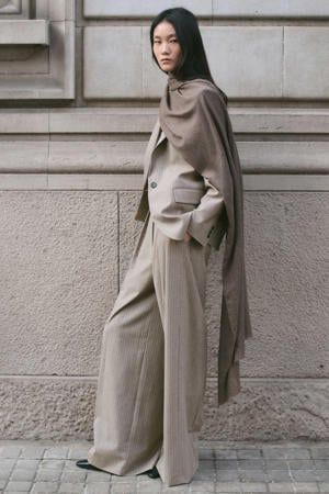 wide leg regular waist broek met krijtstreep lichtbruin