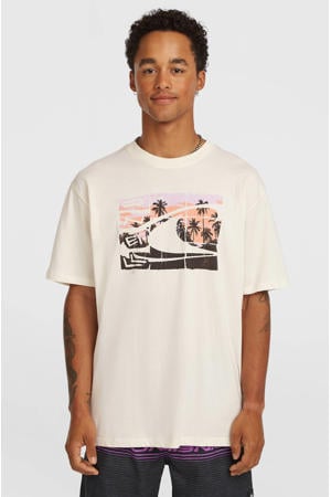 t-shirt wit