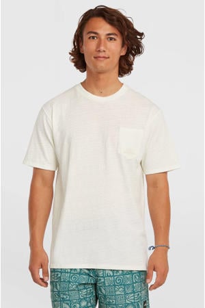 t-shirt wit