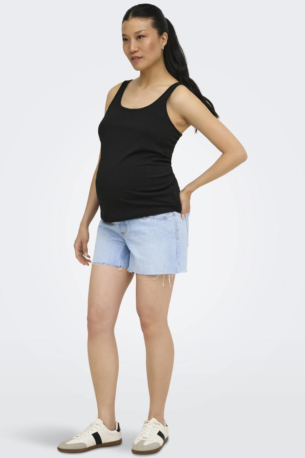 Light blue denim dames ONLY MATERNITY regular zwangerschaps short van denim met knoopsluiting en effen