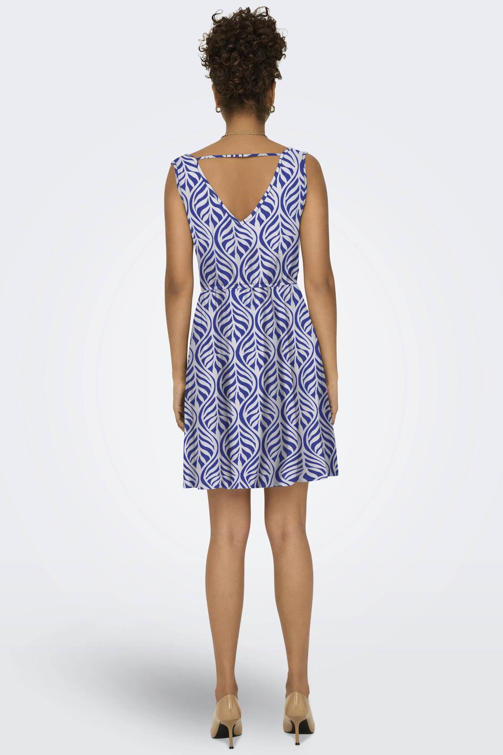Blauw en ecru dames ONLY zomerjurk van textileen met bladprint, V-hals en geweven detail