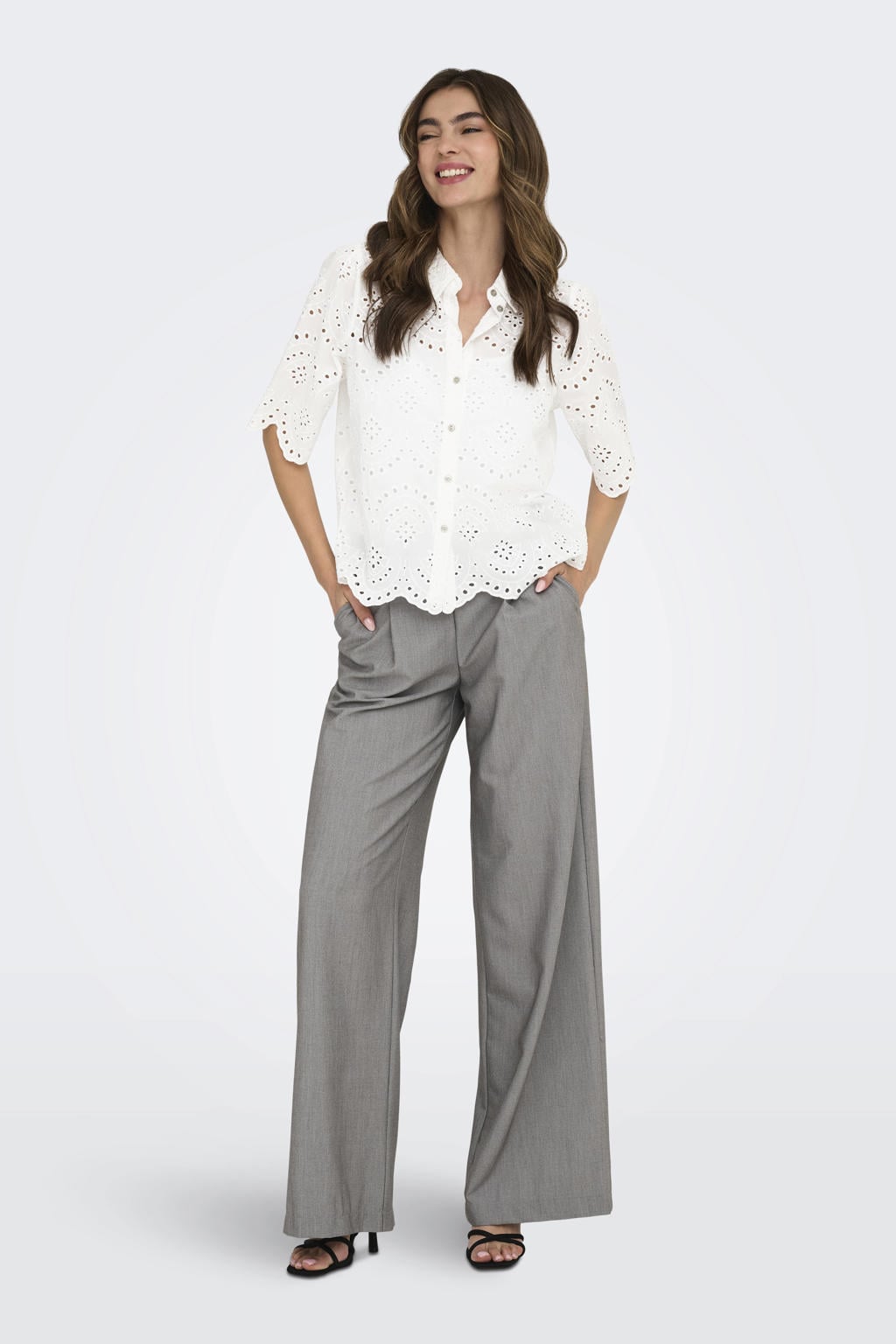 Witte dames ONLY blouse broderie van katoen met effen, korte mouwen, klassieke kraag en knoopsluiting