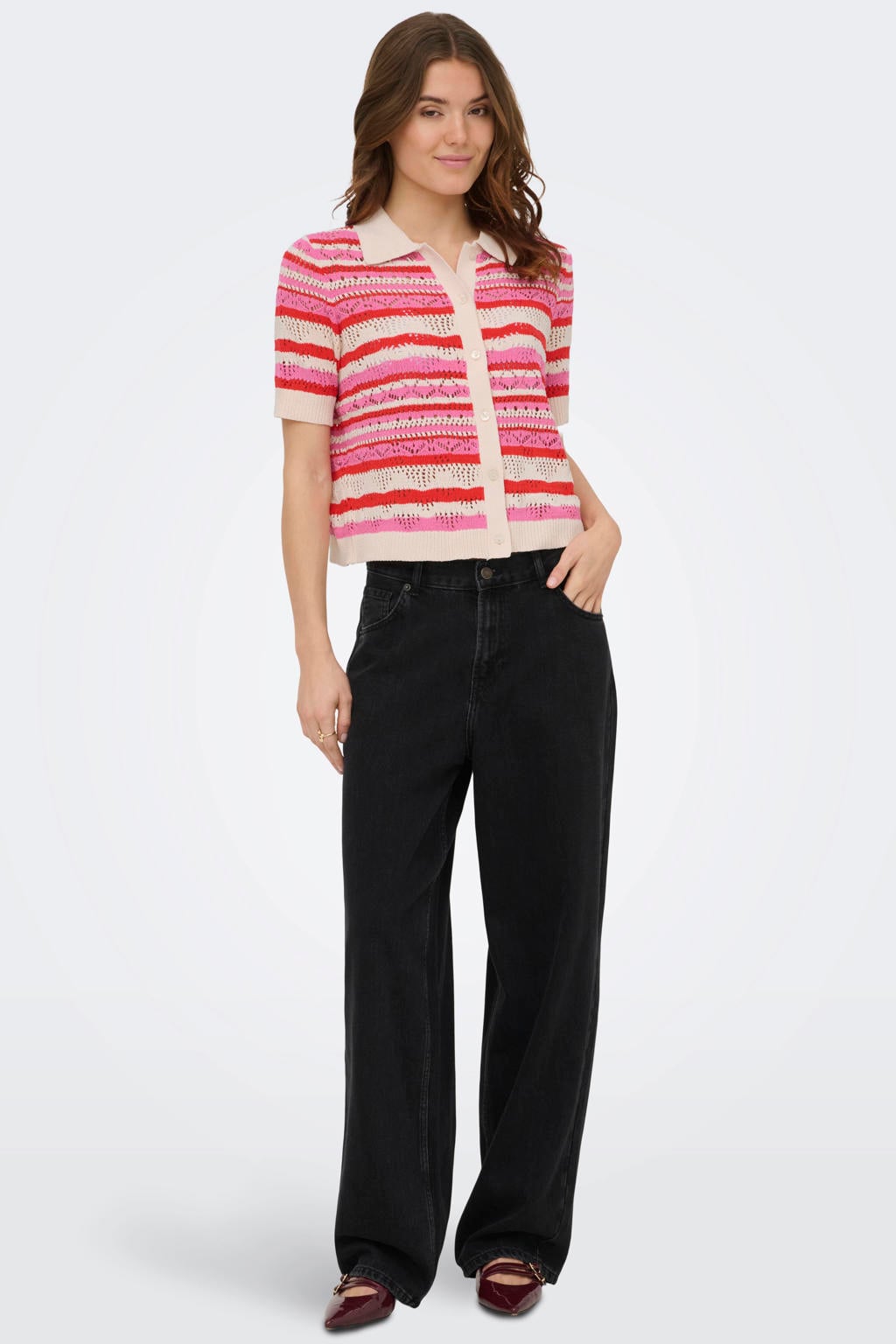 Multikleurige dames ONLY gestreepte vest gebreid met korte mouwen, polo kraag en knoopsluiting