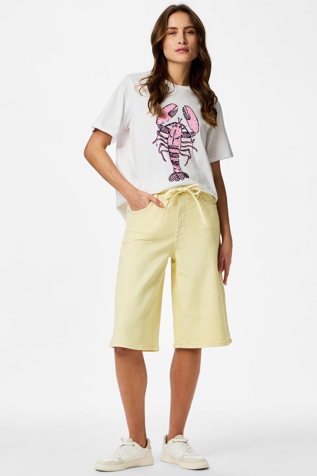 Witte dames PIECES T-shirt van katoen met printopdruk, korte mouwen, ronde hals en sierstenen