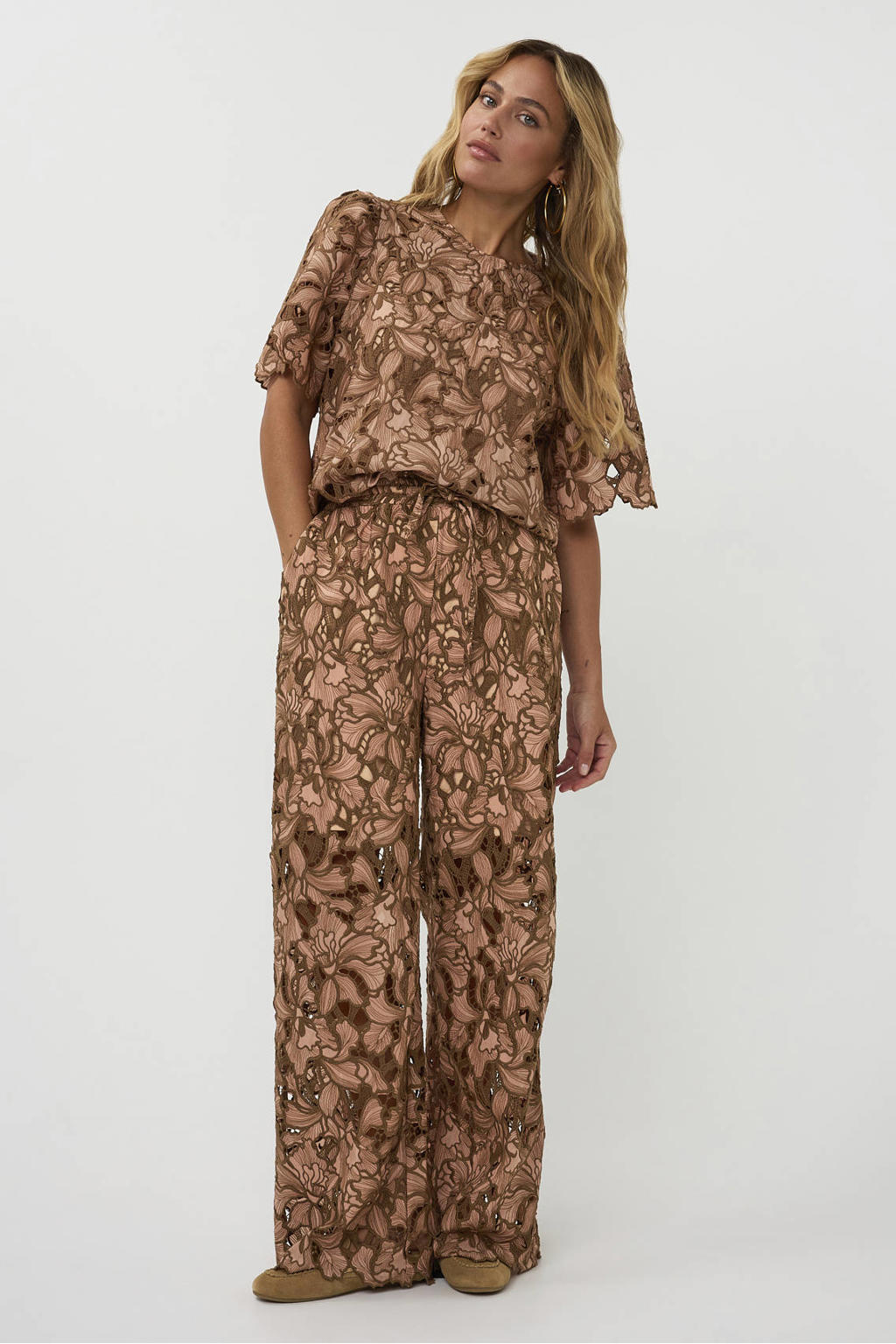 Bruine dames AMAYA Amsterdam high waist gebloemde broek broderie van polyester met loose fit en elastische tailleband met koord