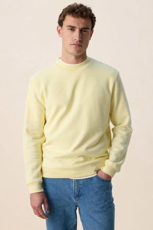 sweater lichtgeel