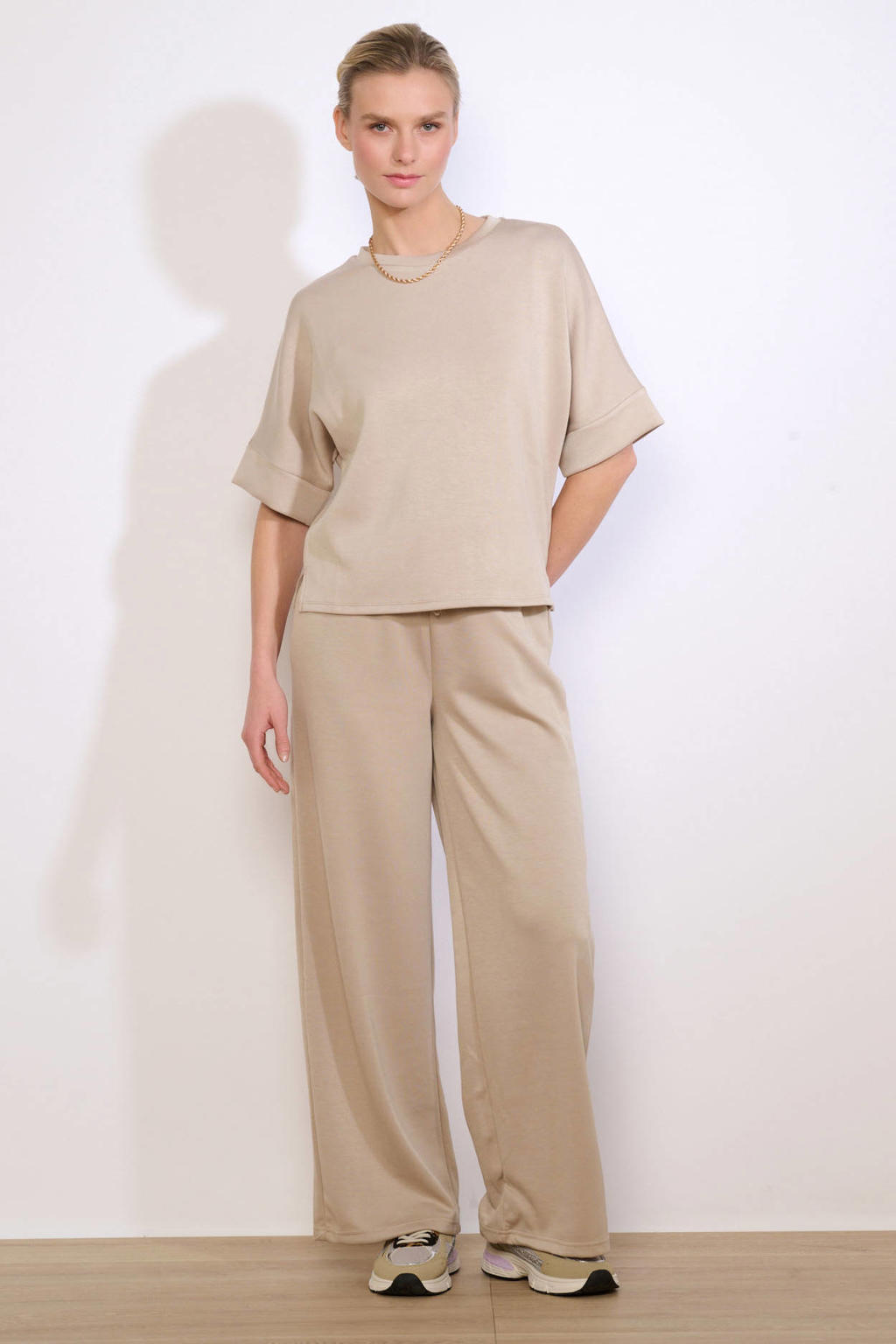Beige dames LOLALIZA gebreide trui van polyester met effen, driekwart mouwen, ronde hals en split