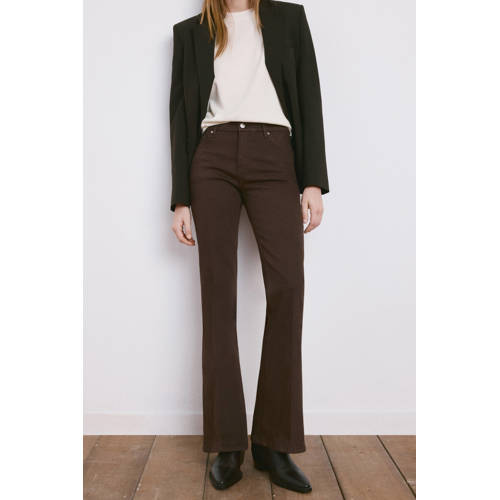 Mango high waist flared jeans donkerbruin afbeelding