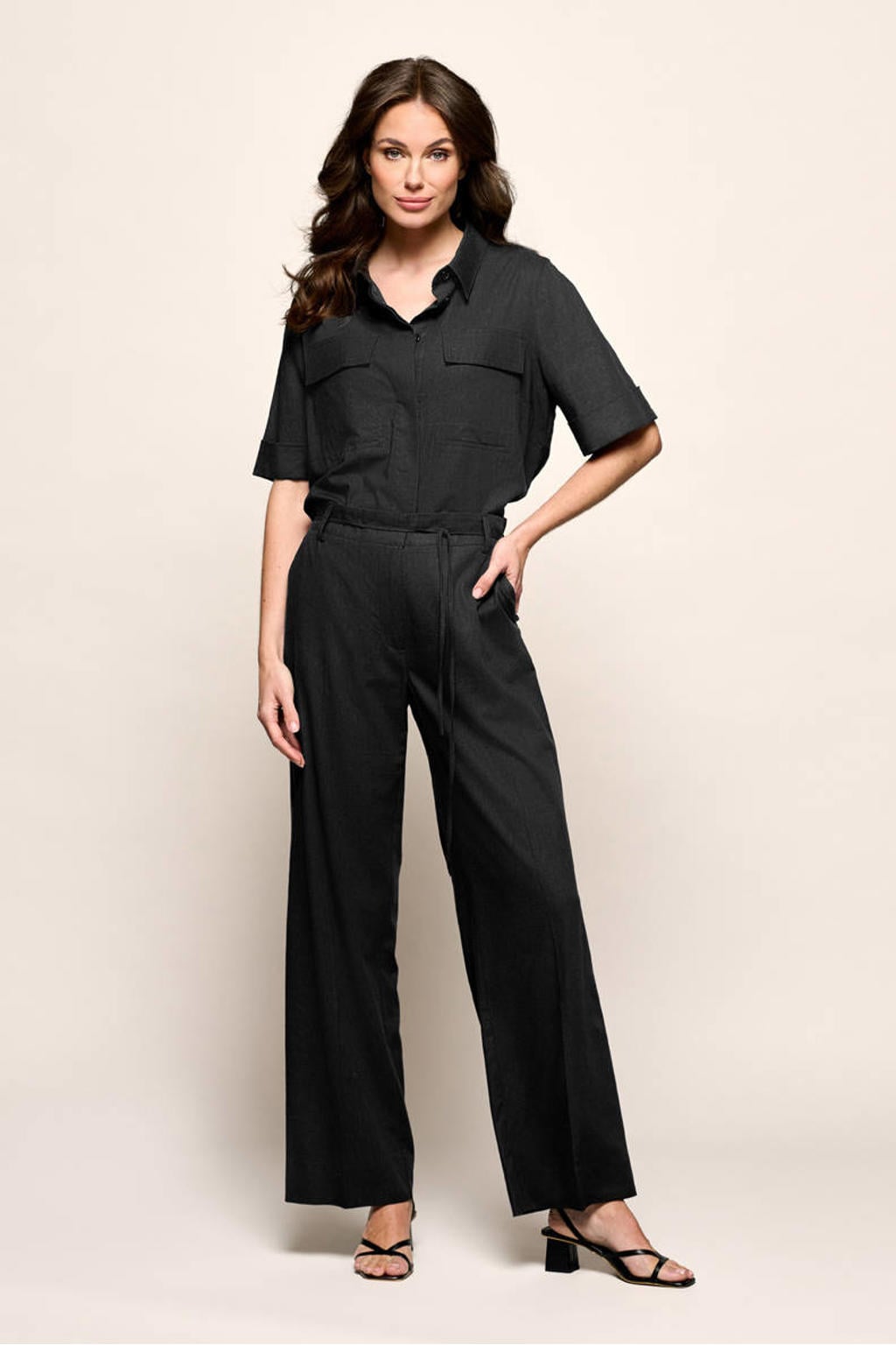 Zwarte dames Mart Visser blouse van linnen met effen, half lange mouwen, klassieke kraag en knoopsluiting