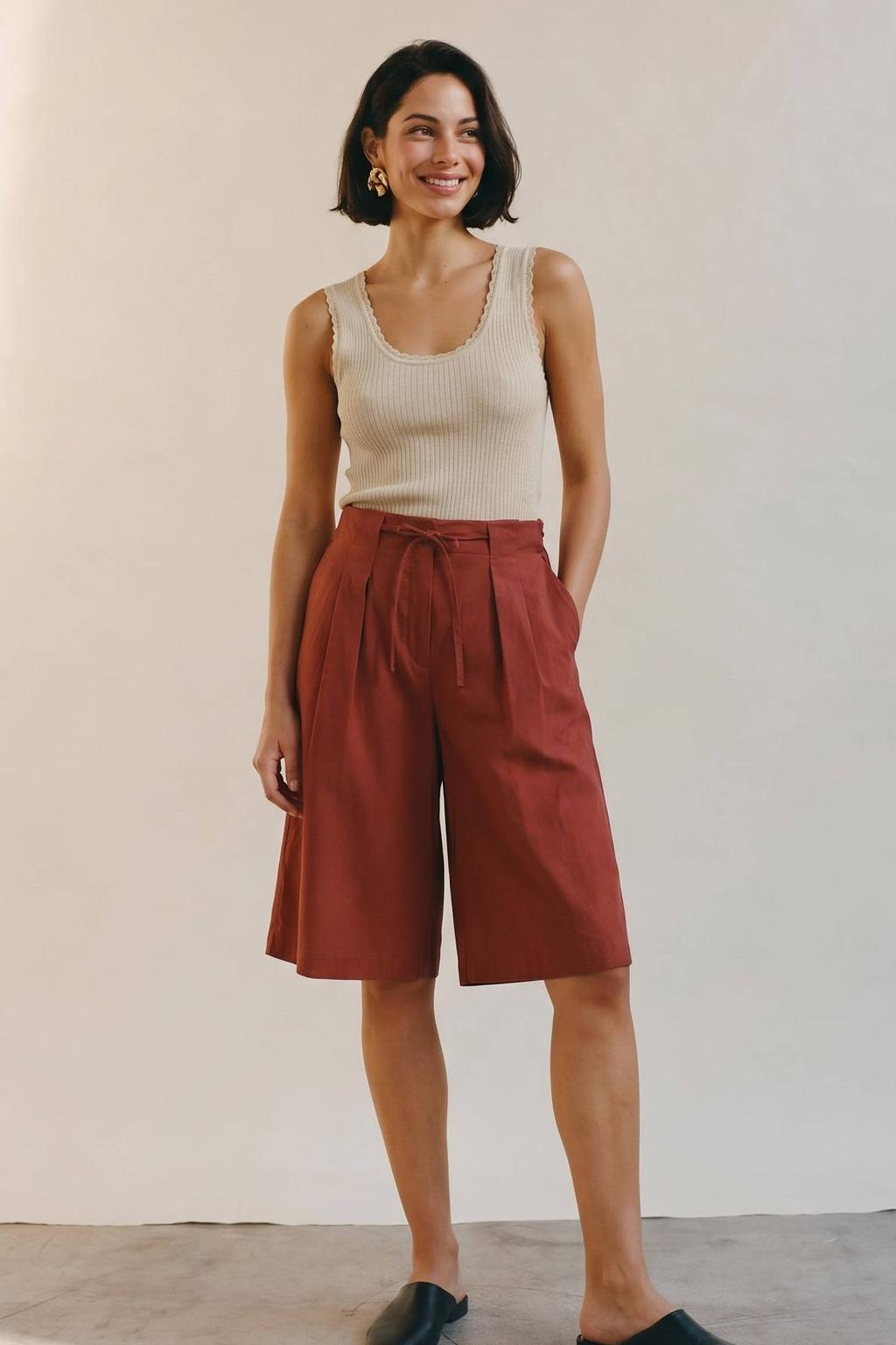 Roodbruine dames AWARE wide leg fit bermuda short bruin van katoen met effen
