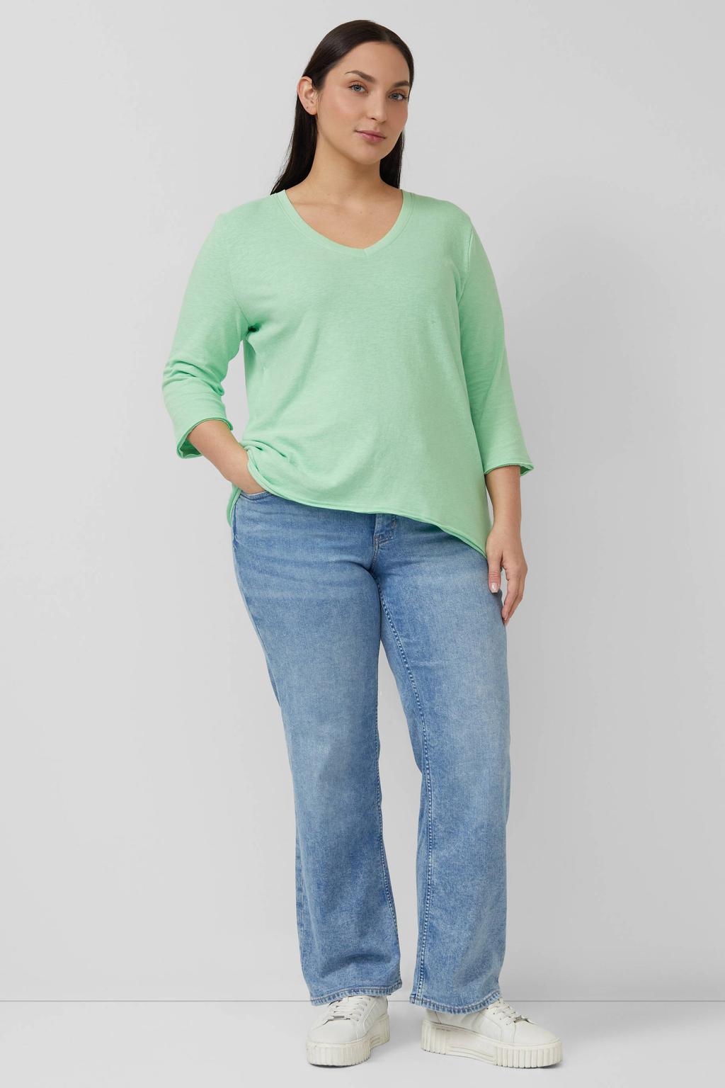 Lichtgroene dames s.Oliver Curve top met effen, driekwart mouwen en V-hals