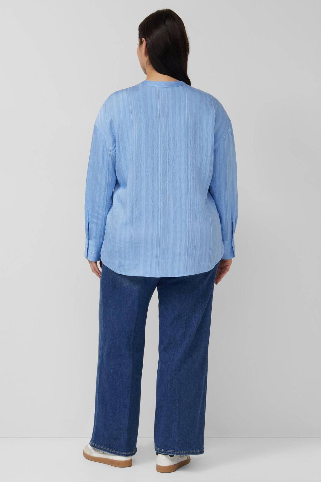 Lichtblauwe dames s.Oliver Curve blousetop van viscose met effen, lange mouwen, ronde hals, knoopsluiting en textuur