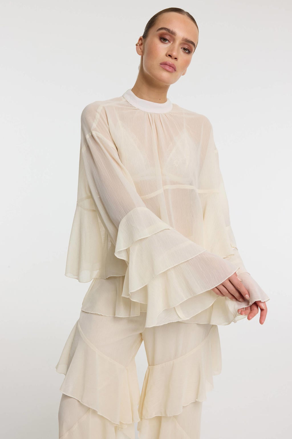 Ecru dames Refined Department top van polyester met effen, lange mouwen, ronde hals en ruches