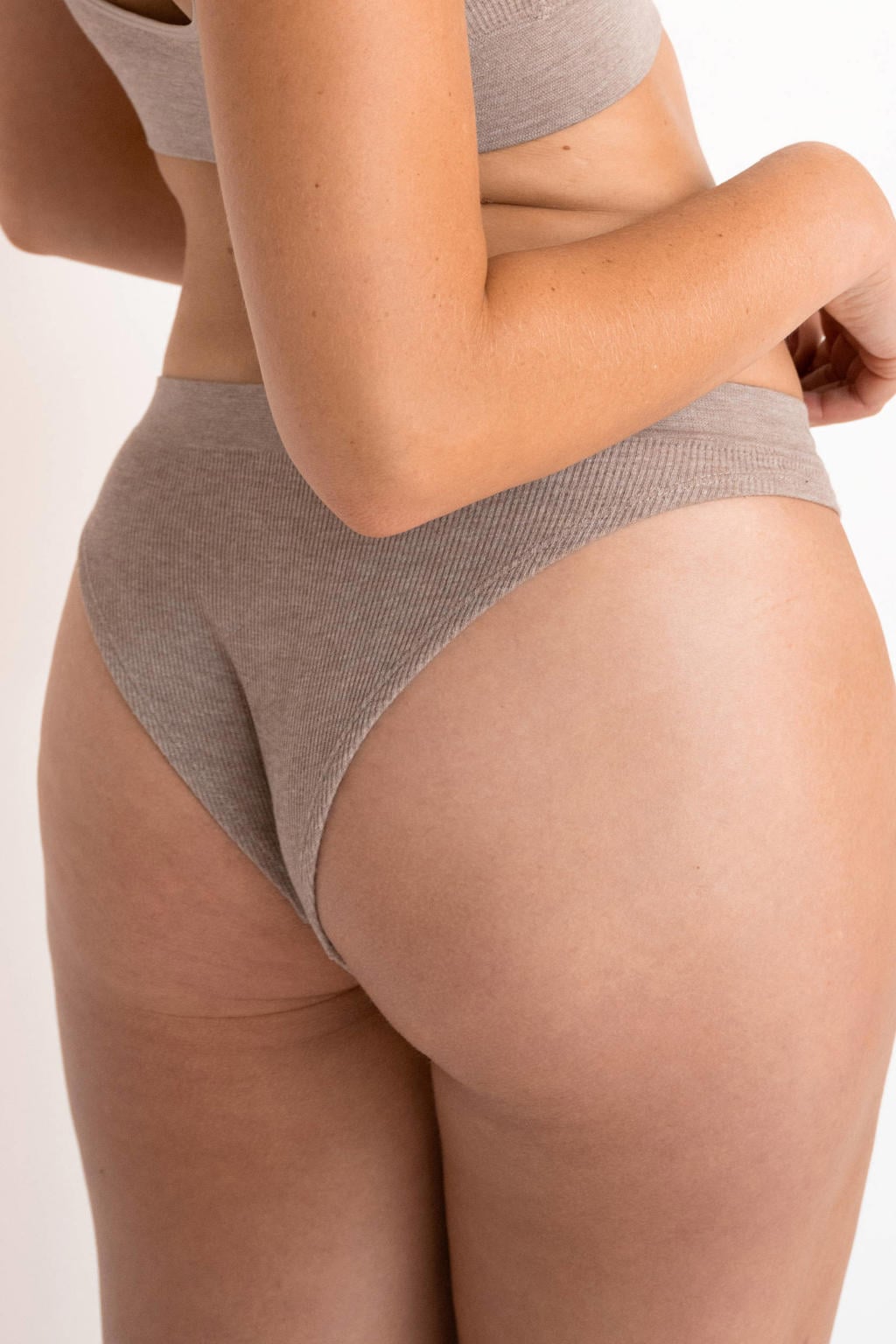 Sam Friday tanga Lucy taupe