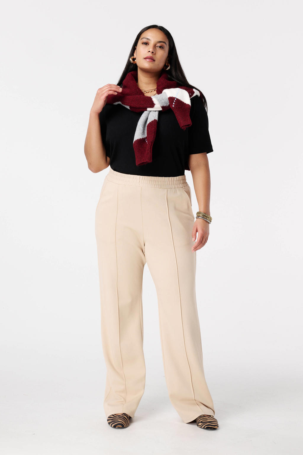Zwarte dames MS Mode top met effen, korte mouwen en V-hals
