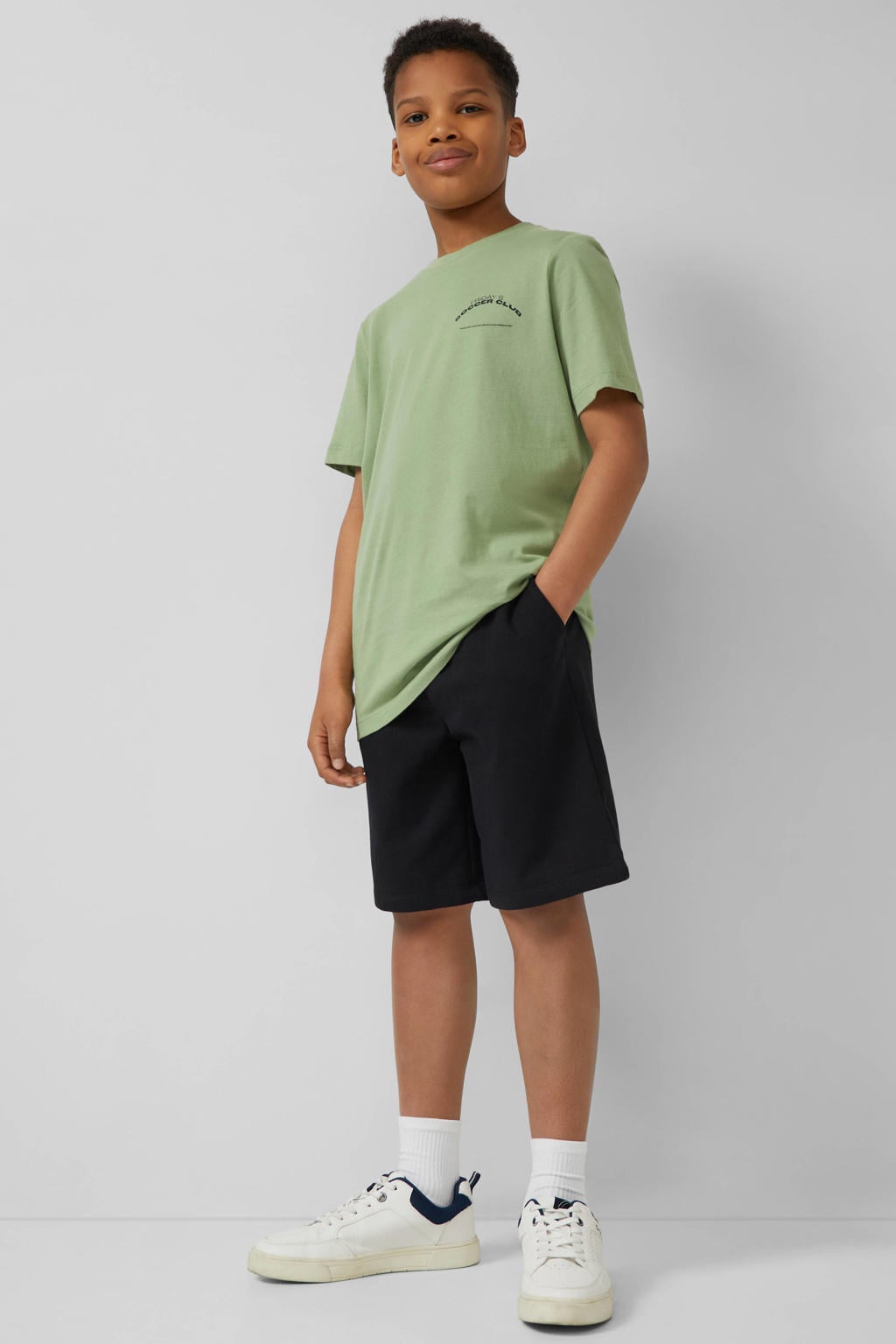 Zwarte jongens s.Oliver regular waist sweatshort met loose fit, elastische tailleband met koord en effen