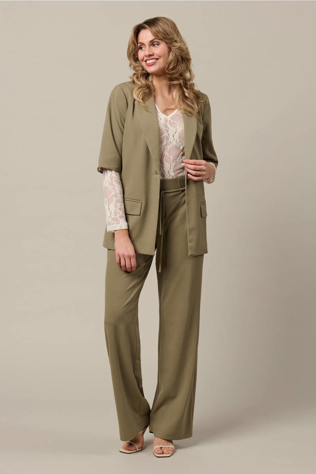 Kakikleurige dames &Co Woman regular blazer van polyester met effen, driekwart mouwen, V-hals, knoopsluiting en ceintuur