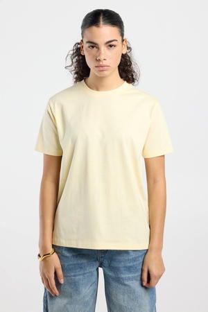 T-shirt lichtgeel
