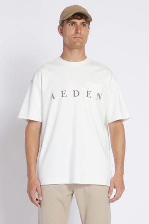 oversized T-shirt wit