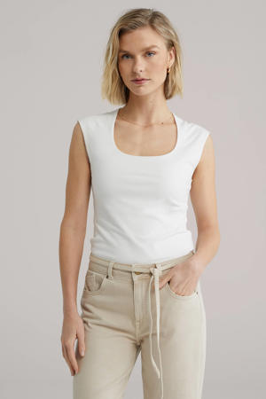 T-shirt wit