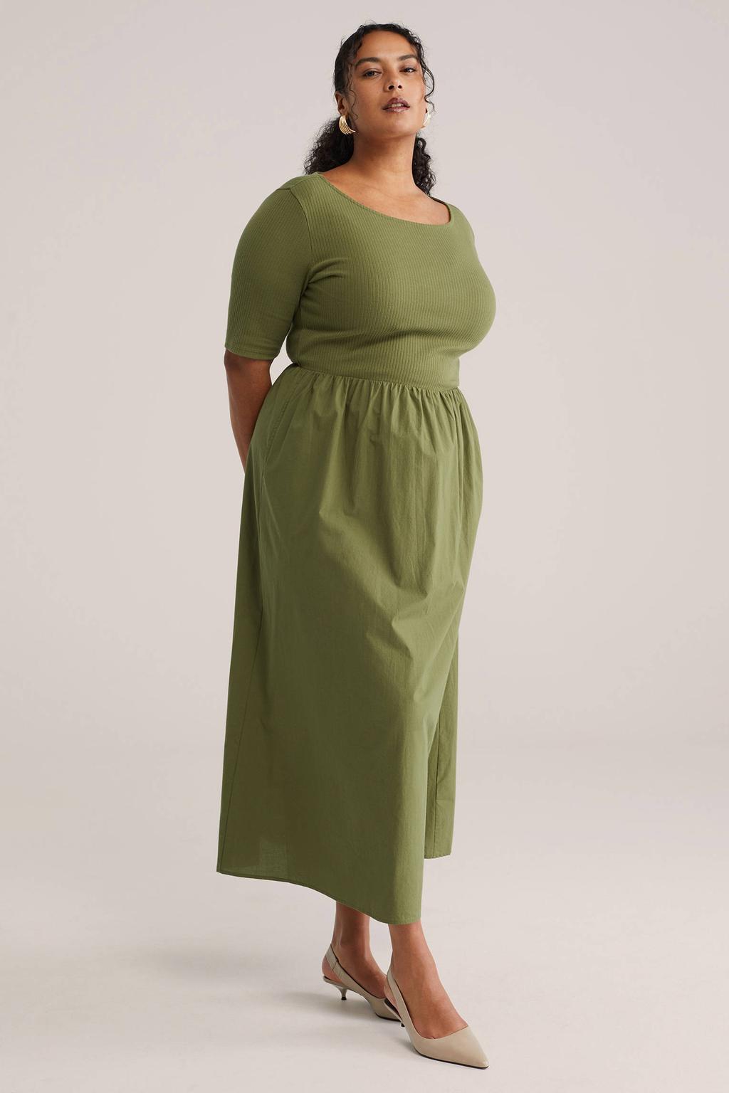 Olijfgroene dames WE Fashion Curve A-lijn jurk van katoen met effen, korte mouwen en ronde hals