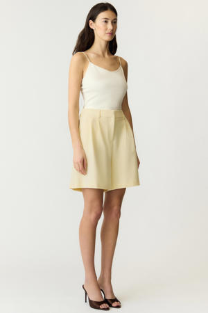 loose fit casual short - lichtgeel