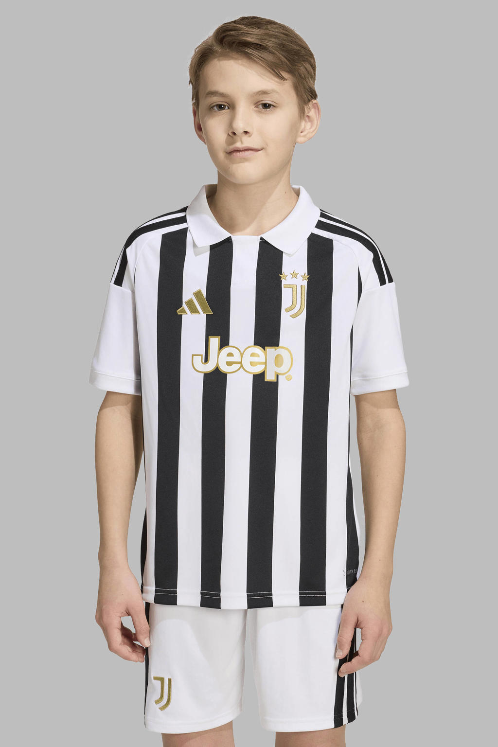 Wit en zwarte jongens en meisjes adidas Performance Junior Juventus FC voetbalshirt Thuis van polyester met korte mouwen en ronde hals