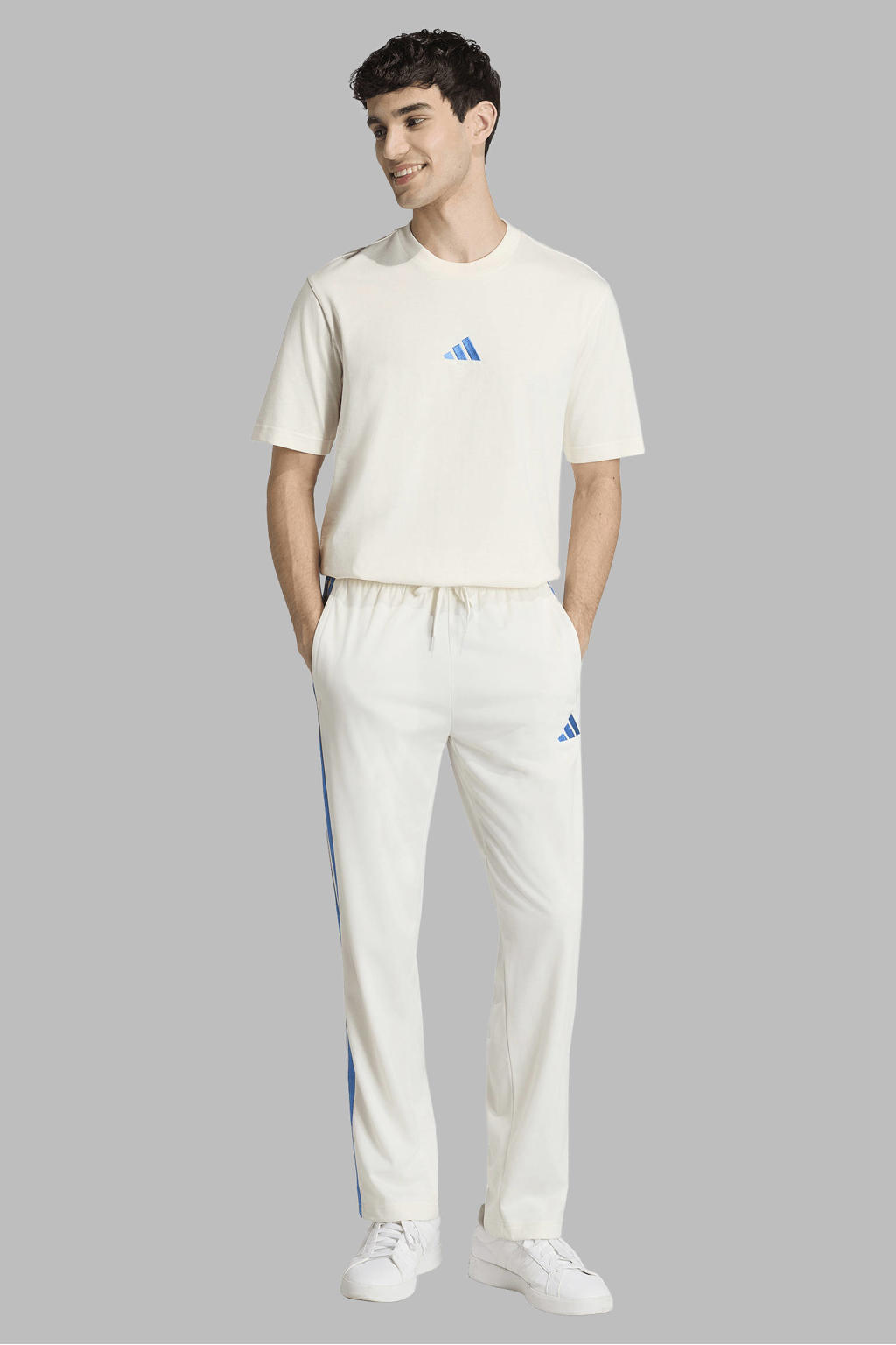 Witte heren adidas Sportswear T-shirt van katoen met logo dessin, korte mouwen en ronde hals