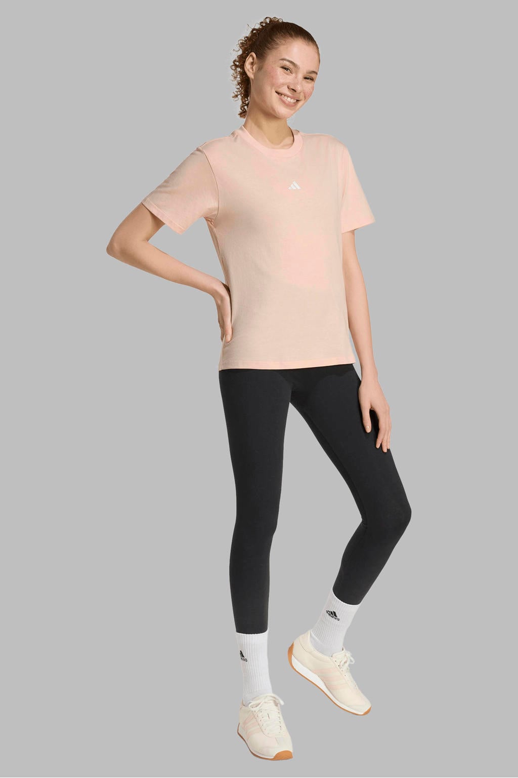 Roze dames adidas Sportswear T-shirt van katoen met logo dessin, korte mouwen en ronde hals