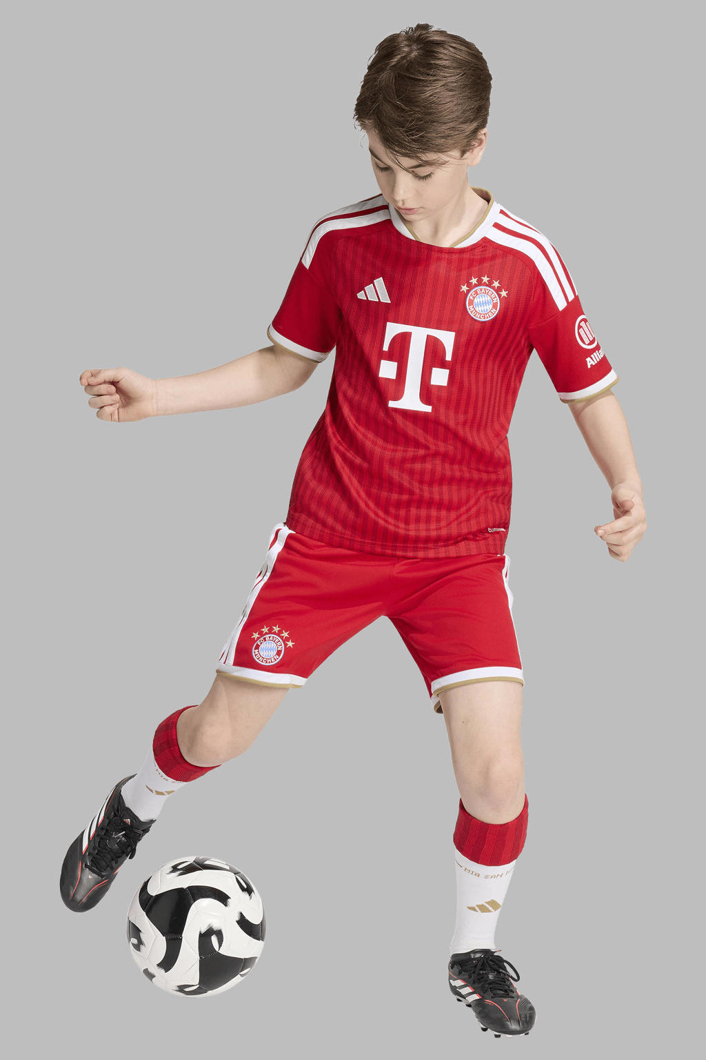 Rode jongens en meisjes adidas Performance Junior FC Bayern München voetbalshirt Thuis van polyester met logo dessin, korte mouwen en ronde hals