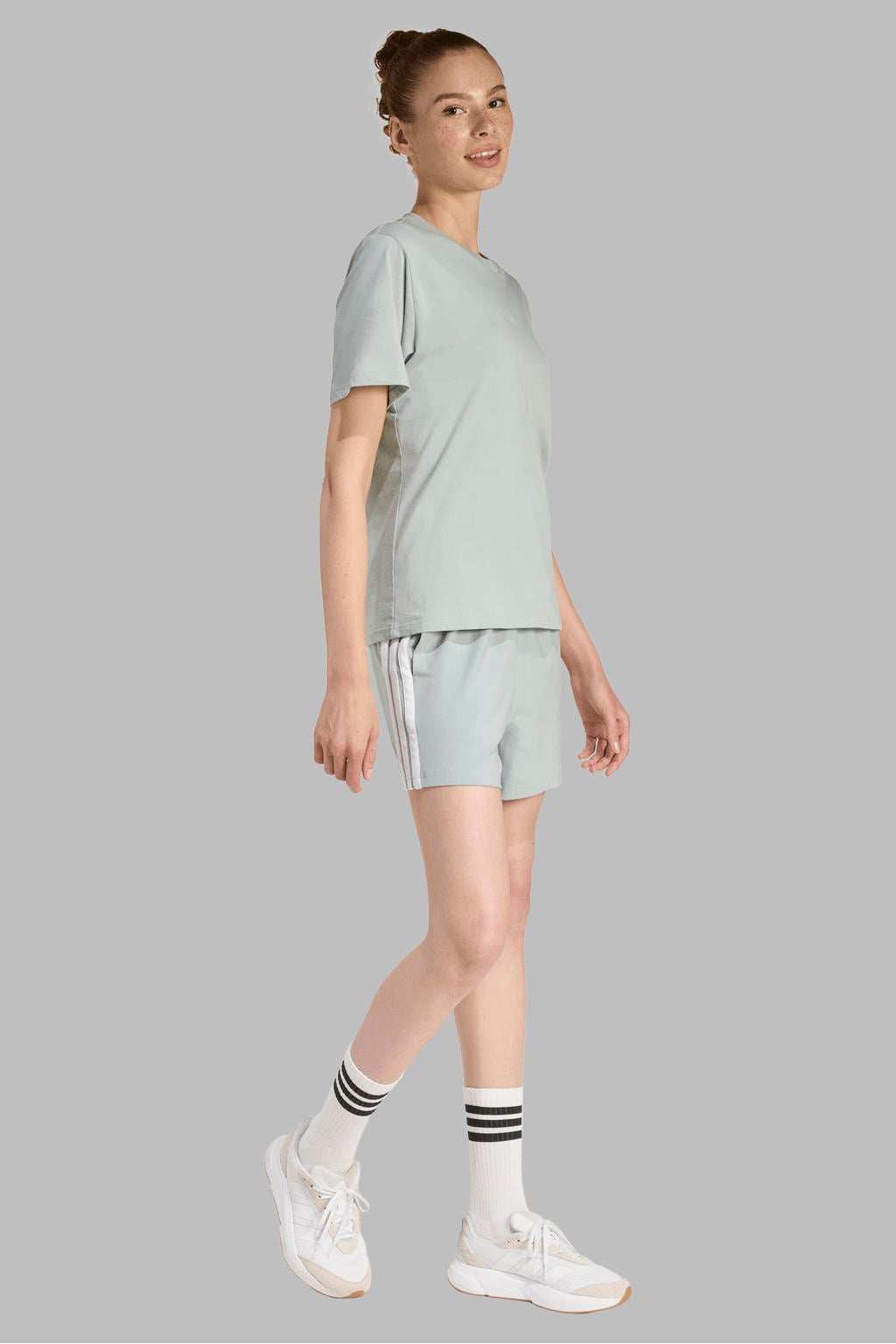 Mintgroene dames adidas Sportswear T-shirt van katoen met logo dessin, korte mouwen en ronde hals