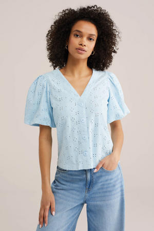blouse lichtblauw broderie