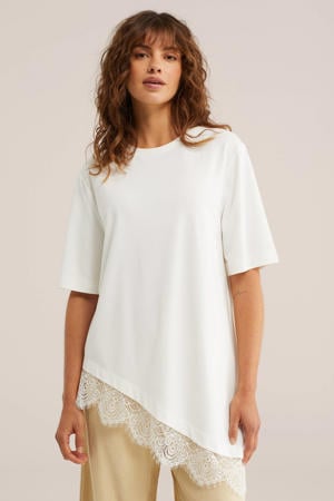 T-shirt wit