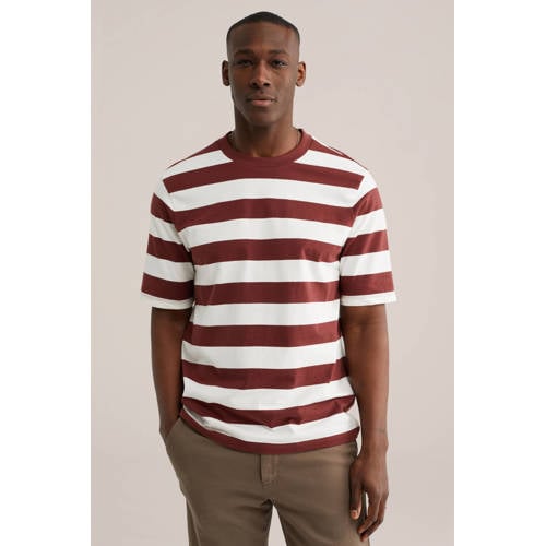 WE Fashion relaxed gestreepte T-shirt donkerrood afbeelding