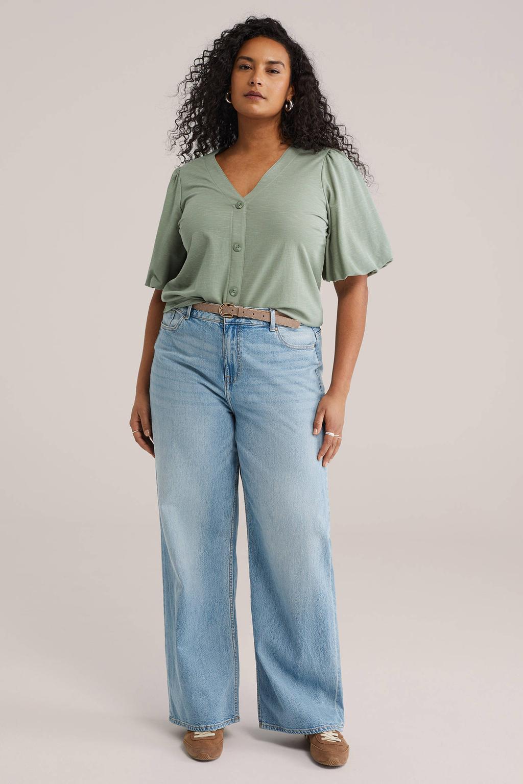 Lichtgroene dames WE Fashion Curve blouse van viscose met effen, driekwart mouwen, klassieke kraag en knoopsluiting