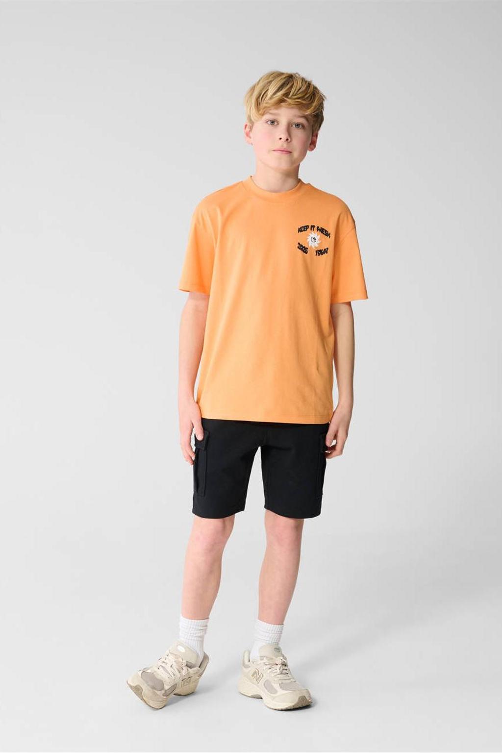 Zwarte jongens Shoeby cargo sweatshort met regular waist, elastische tailleband met koord en effen