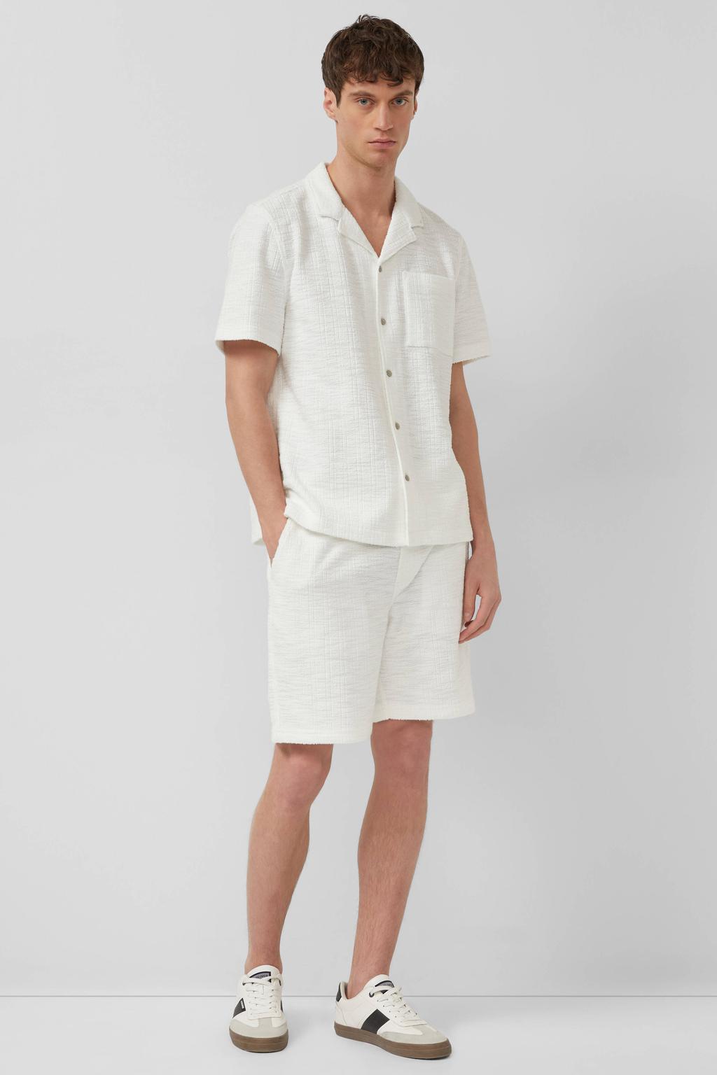 s.Oliver relaxed casual short wit