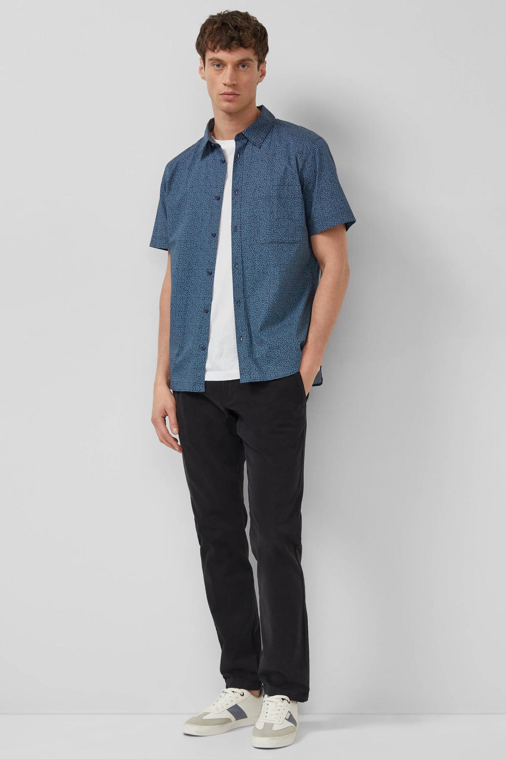 Donkerblauwe heren s.Oliver slim casual overhemd van katoen met korte mouwen en klassieke kraag