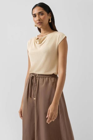 top beige