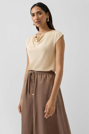 top beige