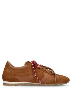suède sneakers cognac