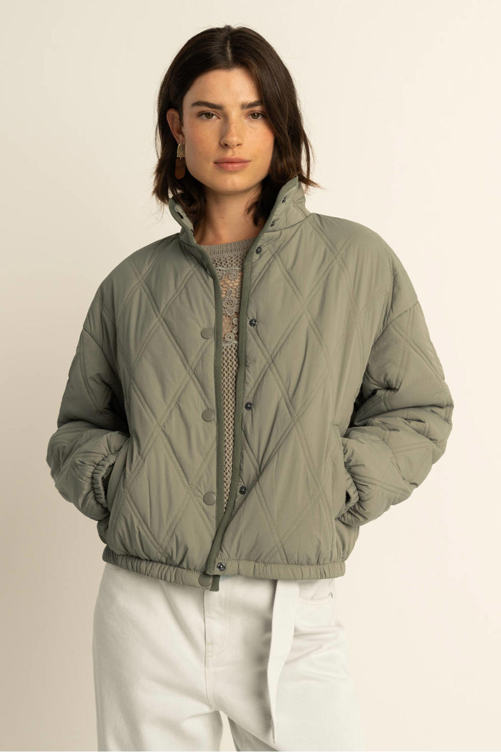 Kakikleurige dames Expresso tussenjas van polyester met effen, lange mouwen, opstaande kraag, drukknoopsluiting en geweven detail