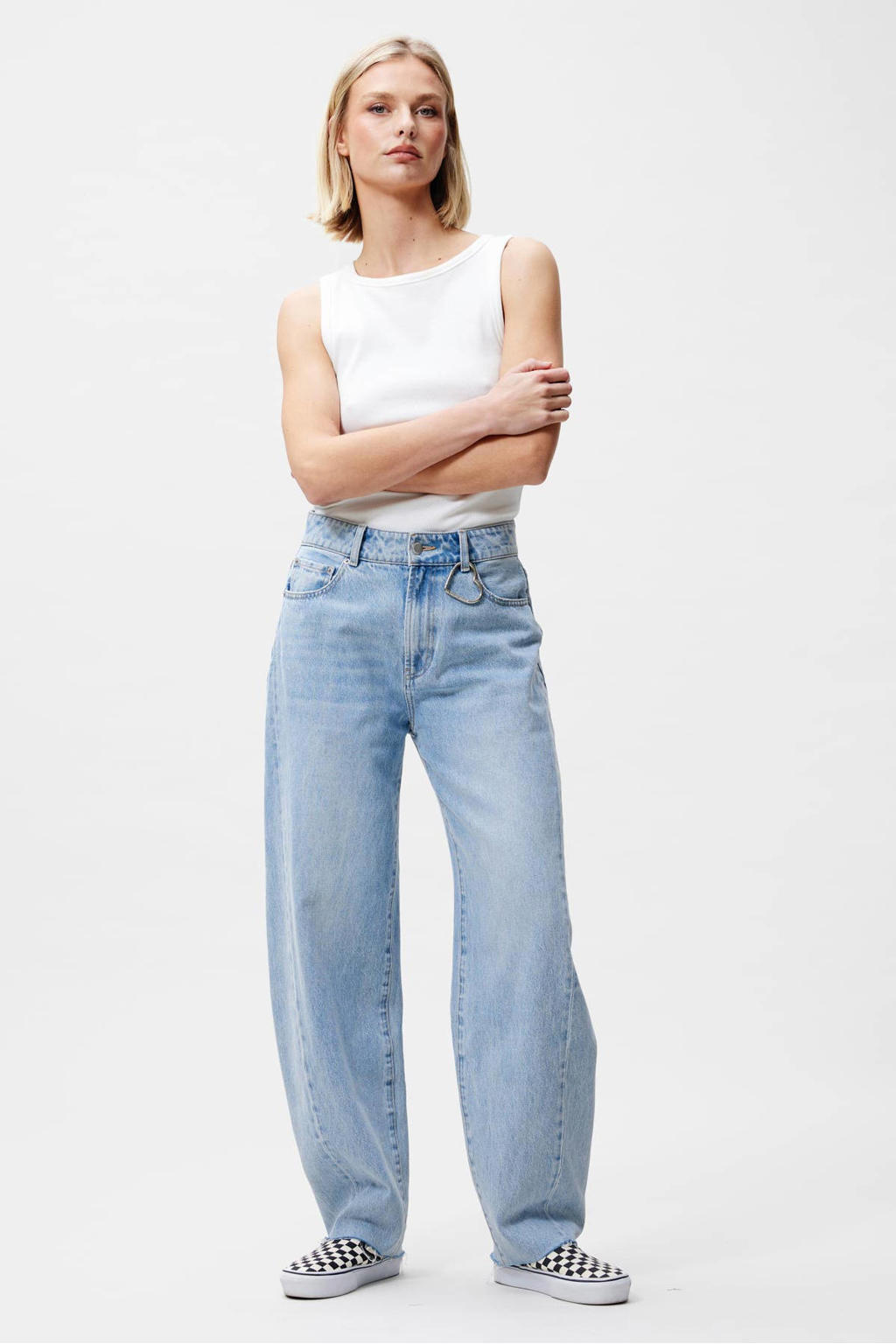 Medium blue denim dames Catwalk Junkie barrel jeans van denim met regular waist, rits- en knoopsluiting en effen