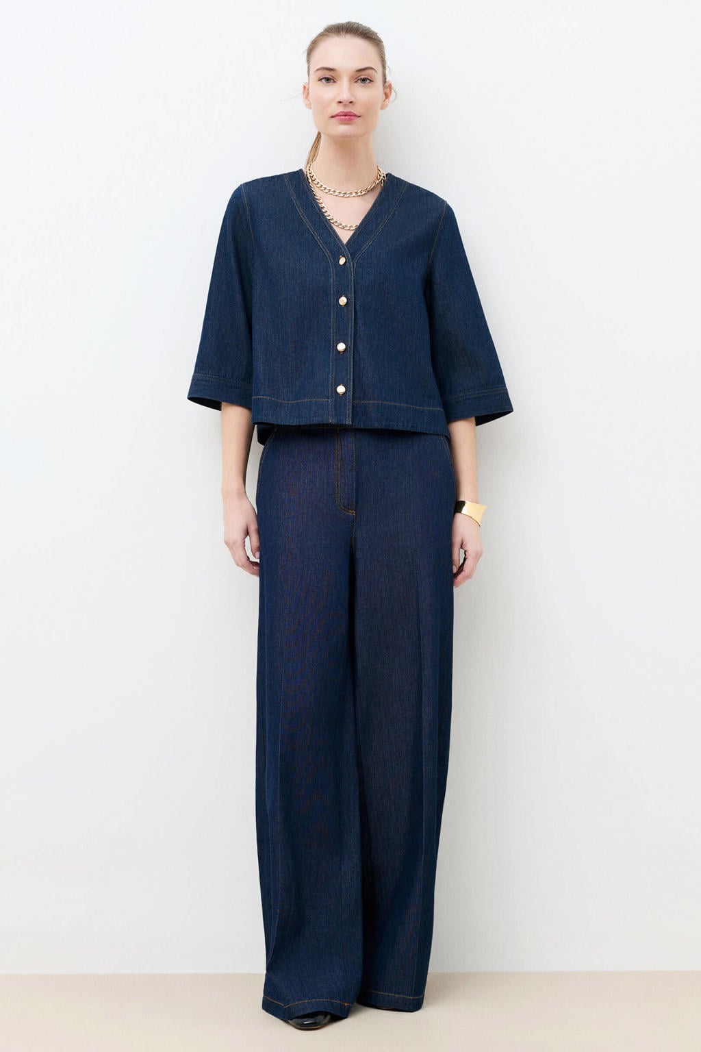 Dark blue denim dames Caroll blouse dark blue van katoen met effen, half lange mouwen, V-hals, knoopsluiting en contrast stiksels