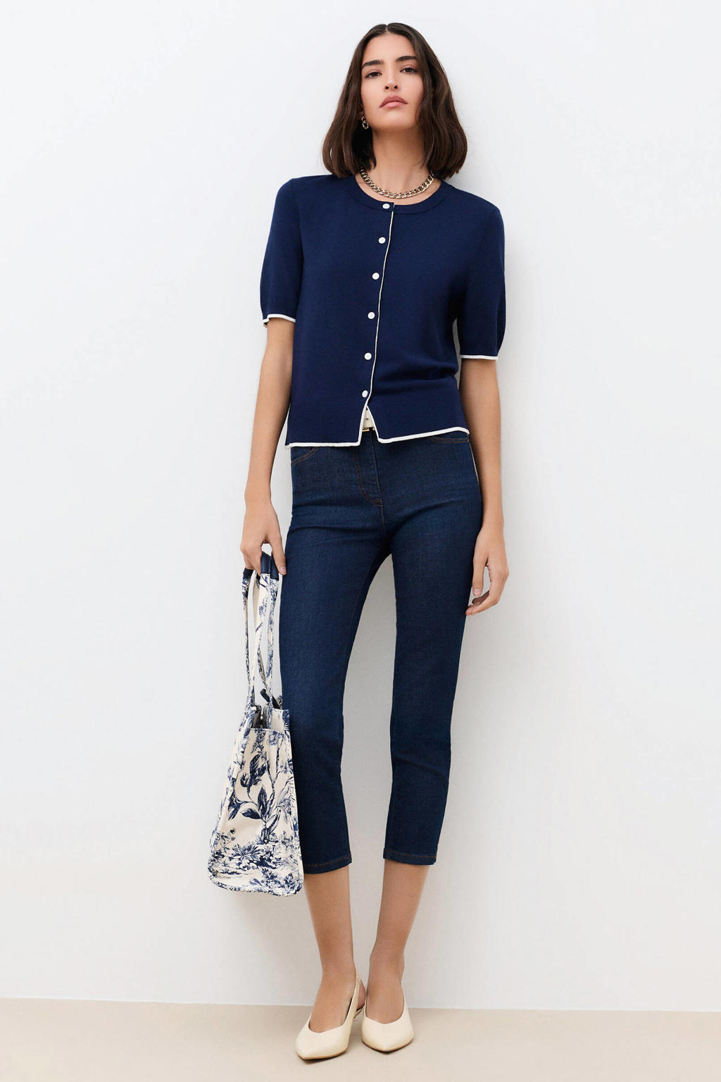 Marineblauw dames Caroll gebreid vest blauw van viscose met effen, korte mouwen, ronde hals en knoopsluiting